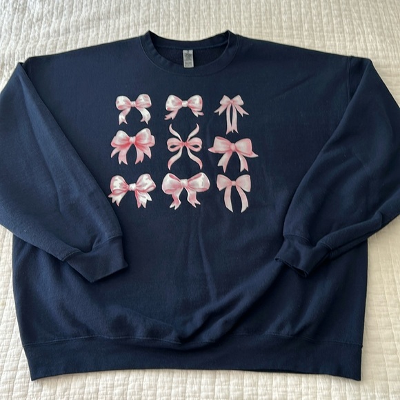 Gildan Tops - Pink Bow Sweatshirt - Trendy Bow Sweatshirt - Navy - 2XL, Ribbon Girly